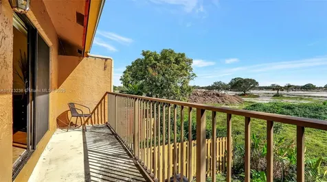2868 NW 80th Avenue Sunrise FL 33322