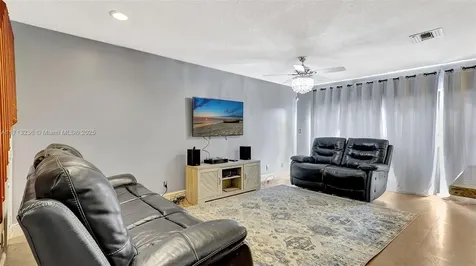 2868 NW 80th Avenue Sunrise FL 33322