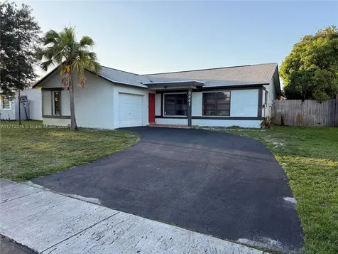 8441 NW 8th Street Pembroke Pines FL 33024