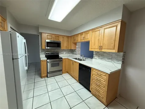 8441 NW 8th Street Pembroke Pines FL 33024