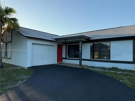 8441 NW 8th Street Pembroke Pines FL 33024