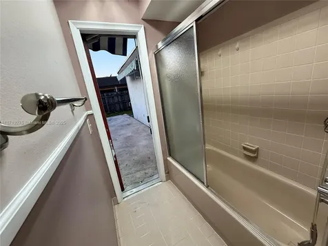 8441 NW 8th Street Pembroke Pines FL 33024