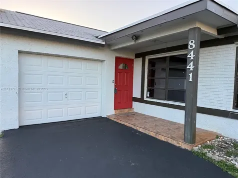 8441 NW 8th Street Pembroke Pines FL 33024