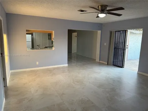 8441 NW 8th Street Pembroke Pines FL 33024
