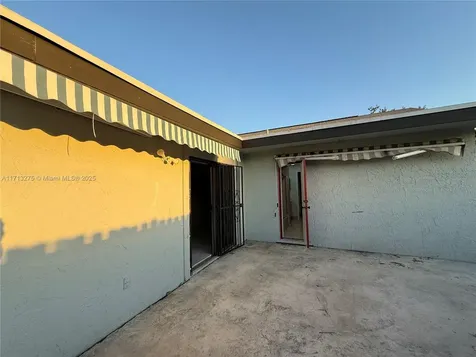 8441 NW 8th Street Pembroke Pines FL 33024