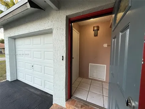 8441 NW 8th Street Pembroke Pines FL 33024
