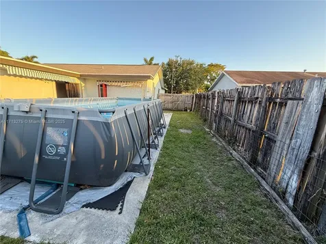 8441 NW 8th Street Pembroke Pines FL 33024