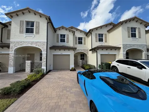 2876 SE 25 Avenue Homestead FL 33035