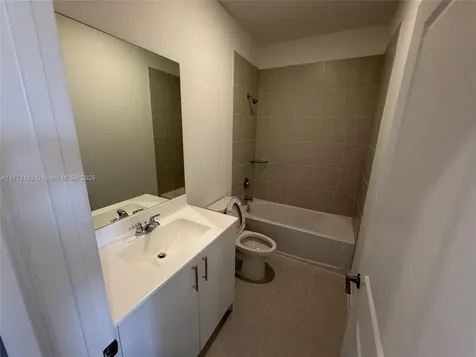 2876 SE 25 Avenue Homestead FL 33035