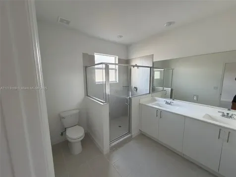 2876 SE 25 Avenue Homestead FL 33035