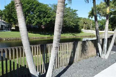 9972 NW 5th Court Plantation FL 33324