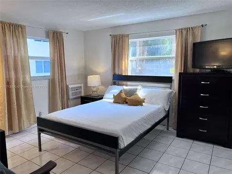 160 NE 8th Avenue Hallandale Beach FL 33009