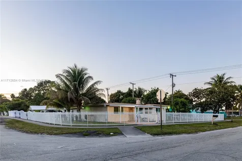 11704 NW 11th Avenue Miami FL 33168