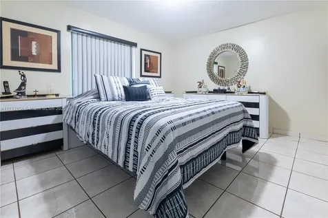 11704 NW 11th Avenue Miami FL 33168
