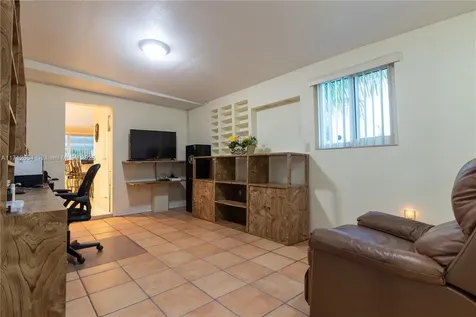 11704 NW 11th Avenue Miami FL 33168