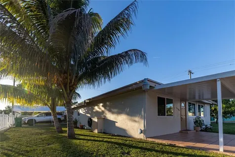 11704 NW 11th Avenue Miami FL 33168