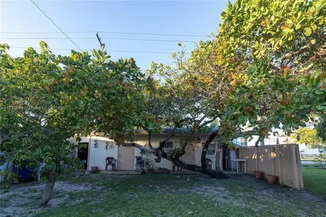 11704 NW 11th Avenue Miami FL 33168