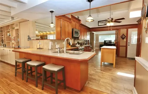 2155 NE 171st Street North Miami Beach FL 33162