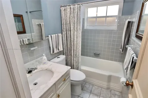 2155 NE 171st Street North Miami Beach FL 33162