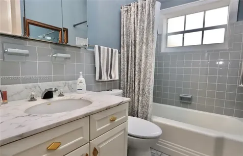 2155 NE 171st Street North Miami Beach FL 33162