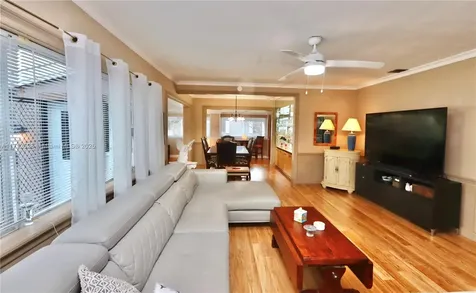 2155 NE 171st Street North Miami Beach FL 33162