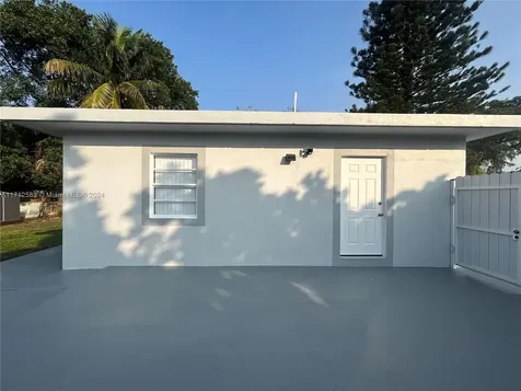 2825 NW 6th Street Pompano Beach FL 33069