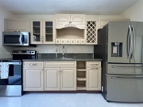 2825 NW 6th Street Pompano Beach FL 33069