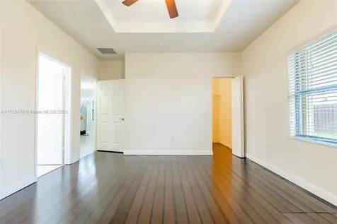 10446 SW 227th Terrace Miami FL 33190