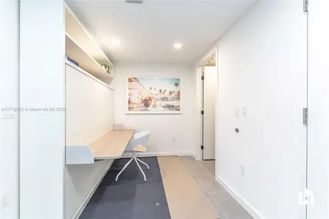 227 NE 2nd Street Miami FL 33132