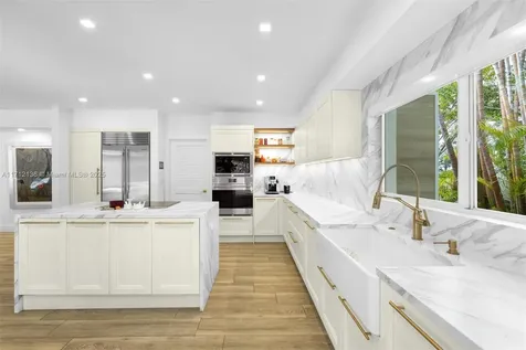 345 Gulf Road Key Biscayne FL 33149