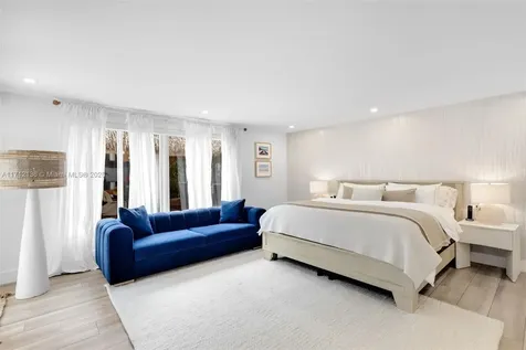 345 Gulf Road Key Biscayne FL 33149