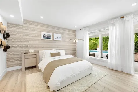 345 Gulf Road Key Biscayne FL 33149