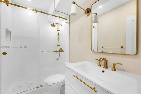 345 Gulf Road Key Biscayne FL 33149