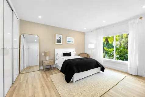 345 Gulf Road Key Biscayne FL 33149