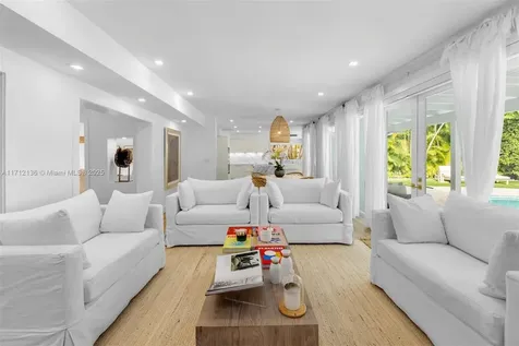 345 Gulf Road Key Biscayne FL 33149