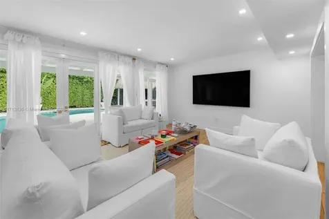345 Gulf Road Key Biscayne FL 33149