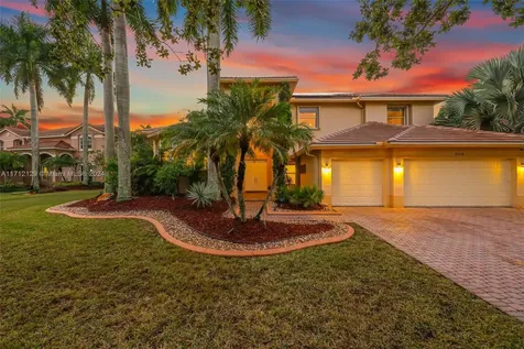 1018 Waterside Circle Weston FL 33327