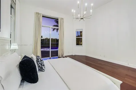 1018 Waterside Circle Weston FL 33327