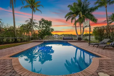 1018 Waterside Circle Weston FL 33327