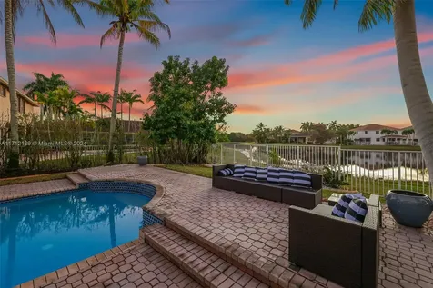1018 Waterside Circle Weston FL 33327