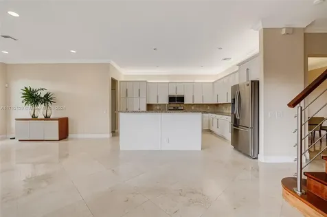 1018 Waterside Circle Weston FL 33327