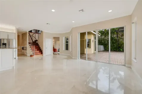 1018 Waterside Circle Weston FL 33327