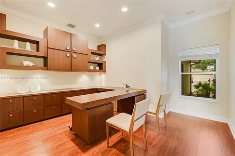 1018 Waterside Circle Weston FL 33327