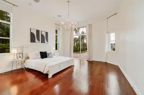 1018 Waterside Circle Weston FL 33327