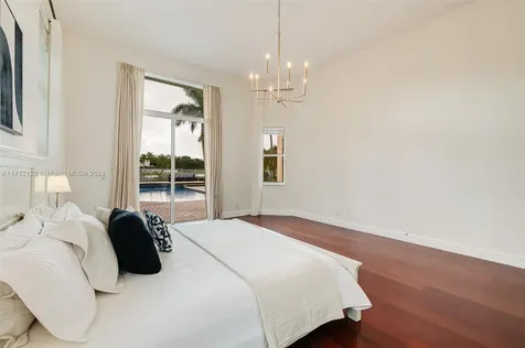 1018 Waterside Circle Weston FL 33327