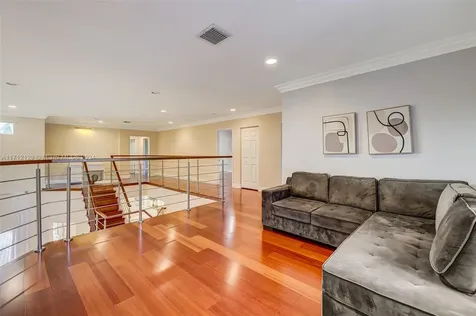 1018 Waterside Circle Weston FL 33327