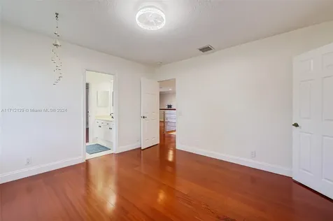 1018 Waterside Circle Weston FL 33327