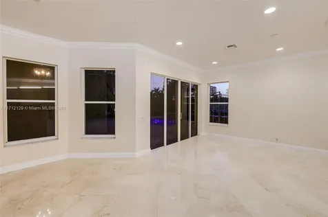 1018 Waterside Circle Weston FL 33327