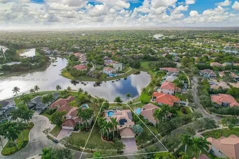1018 Waterside Circle Weston FL 33327