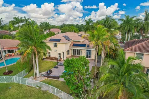 1018 Waterside Circle Weston FL 33327